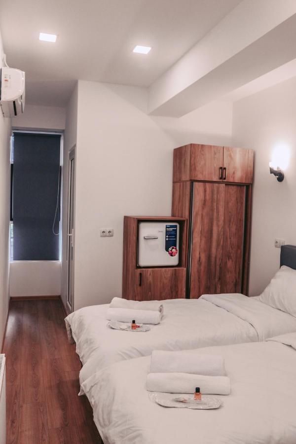 Apple Cozy Hotel Tbilisi Ngoại thất bức ảnh