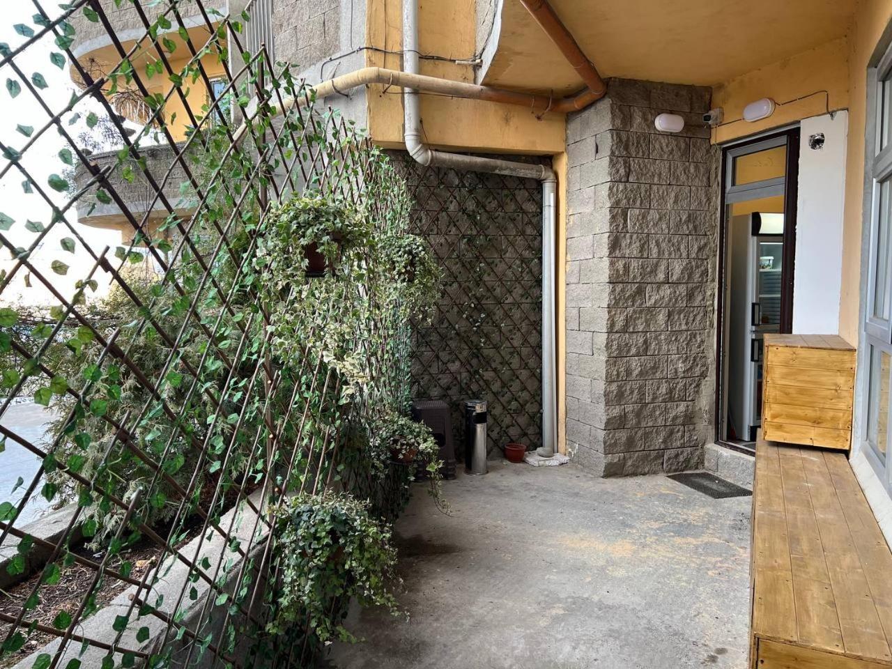 Apple Cozy Hotel Tbilisi Ngoại thất bức ảnh